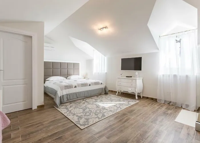Vila Nareste Dugi Rat